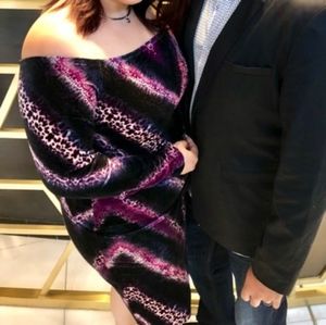 Off the shoulder midi velvet dress